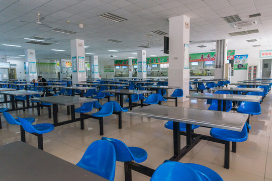 舌尖节俭 拒绝浪费——梅河口市开展“文明餐桌”专项行动记事(图1)