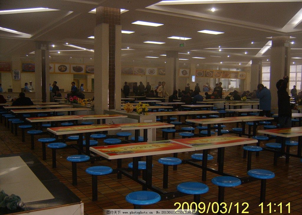 “圳式”服务再“破圈”！深圳“地铁食堂”焕醒城市“烟火气”(图1)