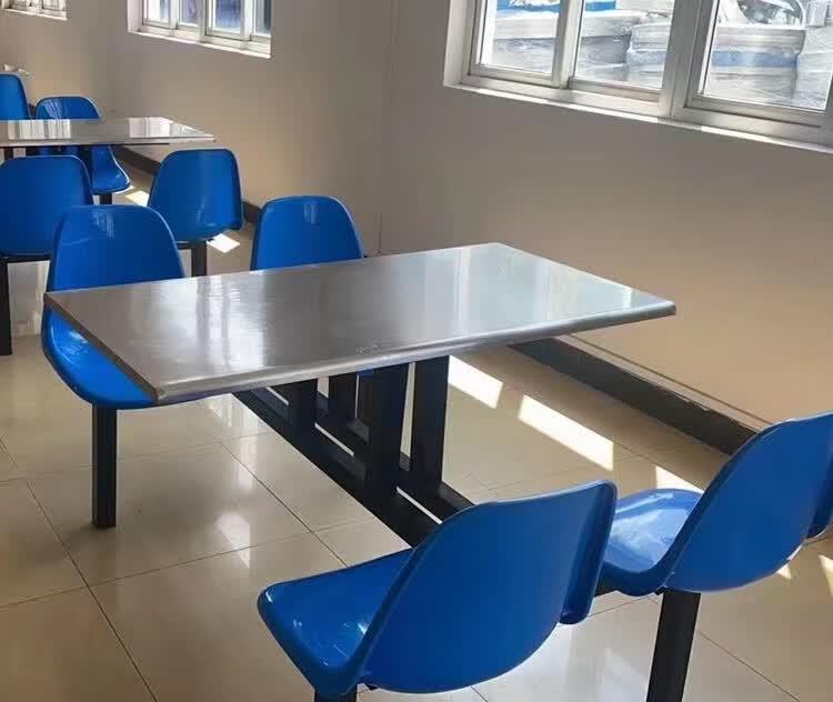 北欧餐厅餐桌椅组合(图1)